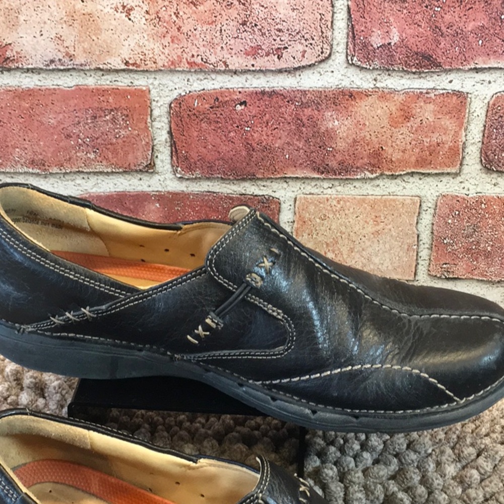 Clarks Unstructured Slip On Loafers Booties - image 3